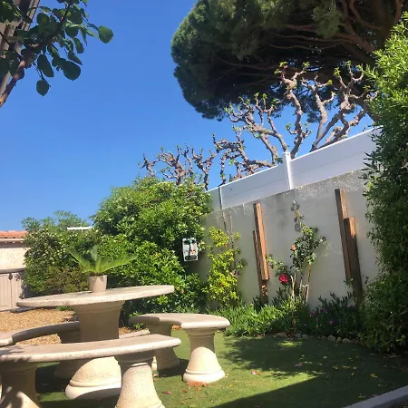Refait A Neuf Avec Jardin Mortes شقة *