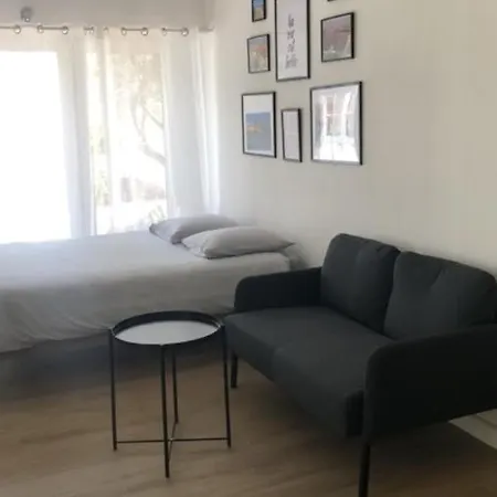 Refait à Neuf Avec Jardin Mortes *